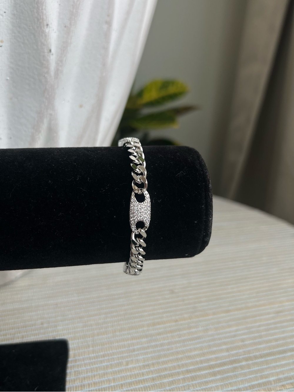 Silver Cuban link  bracelet with alternating Pavé mariner Accents
